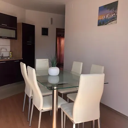 Apartment Nina